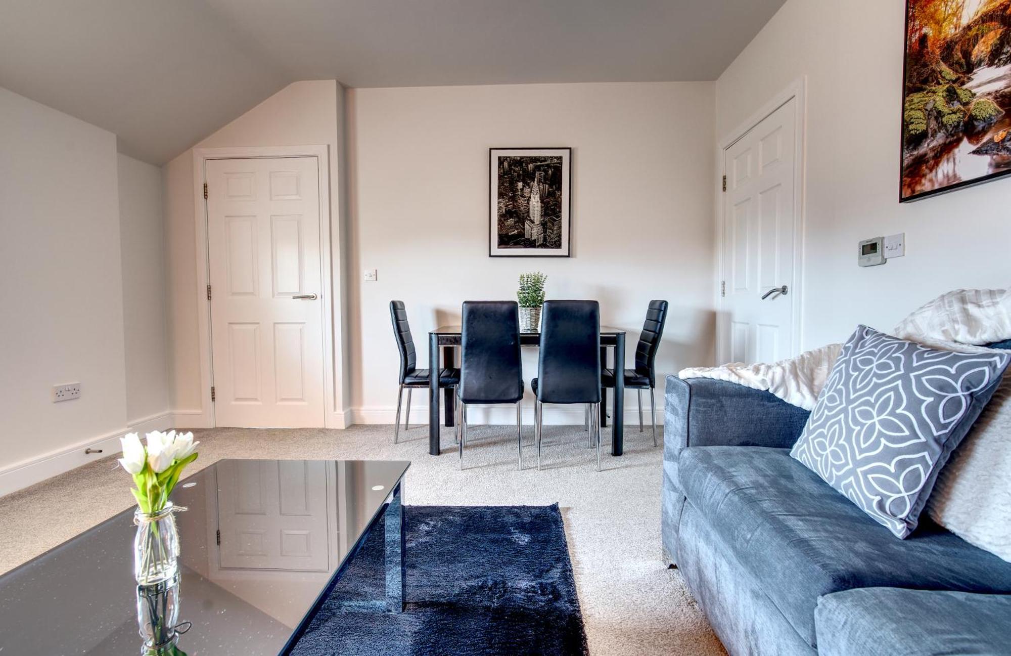 #St Georges Court By Derbnb, Spacious 2 Bedroom Apartments, Free Parking, Wi-Fi, Netflix & Within Walking Distance Of The City Centre Derby Luaran gambar